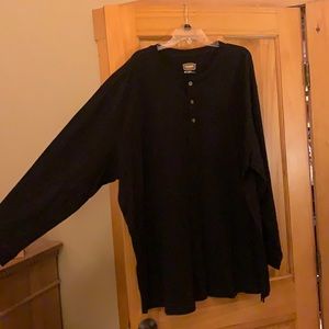 Long sleeve Henley black. 4XLT.